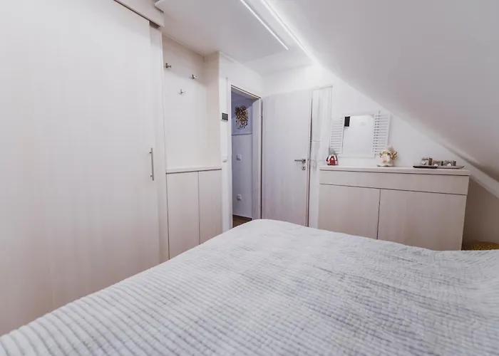 Zarja - Trije Kralji Apartment *